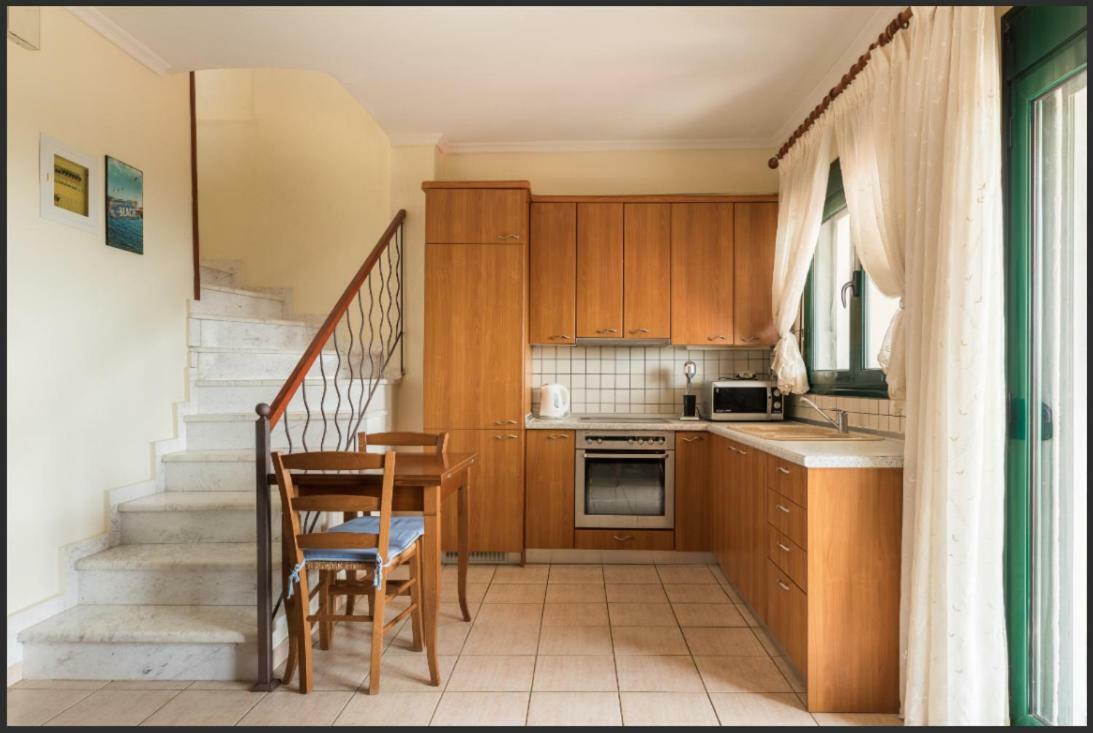 דירות ניאה מודאניה Oxana House מראה חיצוני תמונה